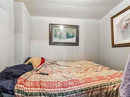 1612 Quadra St, Victoria, BC - Indoor Photo Showing Bedroom