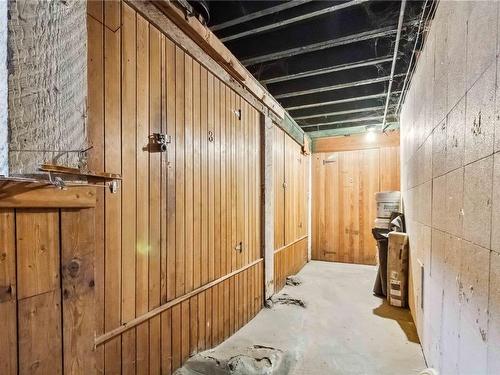 1612 Quadra St, Victoria, BC - Indoor