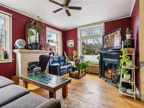 1612 Quadra St, Victoria, BC - Indoor Photo Showing Living Room With Fireplace