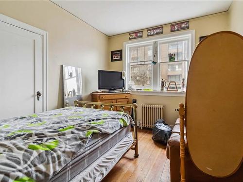 1612 Quadra St, Victoria, BC - Indoor Photo Showing Bedroom