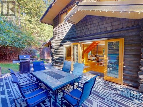 1580 Vancouver Blvd, Savary Island, BC - Outdoor With Deck Patio Veranda