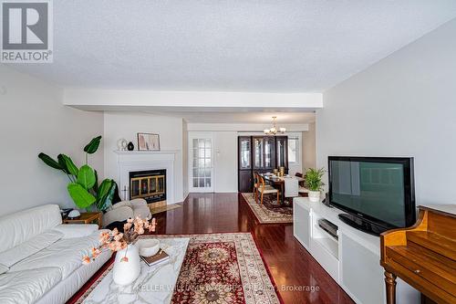 1914 Russell Road, Ottawa, ON - Indoor Photo Showing Living Room With Fireplace