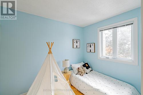 1914 Russell Road, Ottawa, ON - Indoor Photo Showing Bedroom