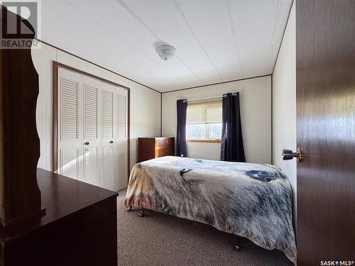 201 - 203 4Th Avenue, Climax, SK - Indoor Photo Showing Bedroom
