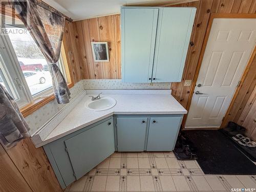 201 - 203 4Th Avenue, Climax, SK - Indoor Photo Showing Other Room