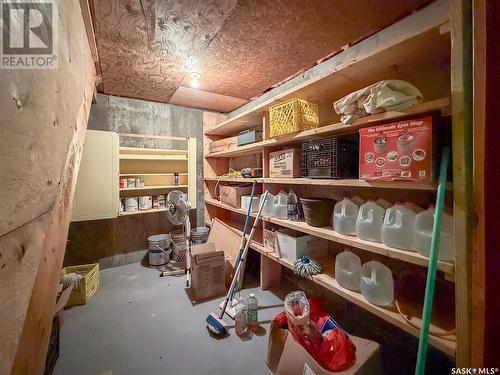 201 - 203 4Th Avenue, Climax, SK - Indoor