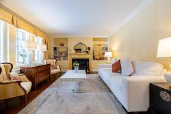 3458 Av. Holton  Montréal (Ville-Marie), QC H3Y 2G5