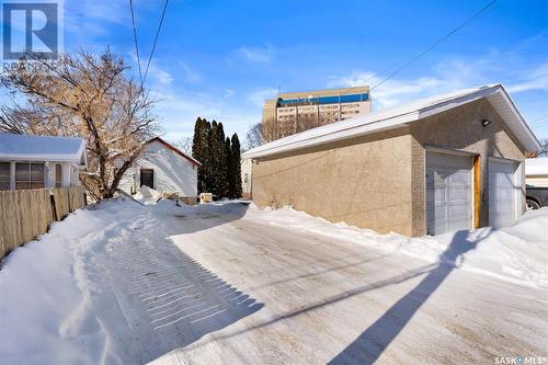 2155 Winnipeg Street, Regina, SK - Outdoor