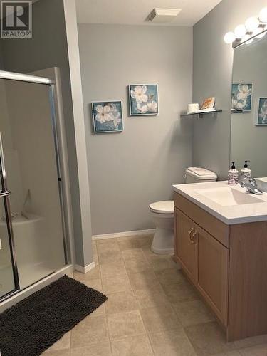 6805 Cottonwood Drive Unit# 408, Osoyoos, BC - Indoor Photo Showing Bathroom