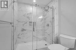 Ensuite shower - 