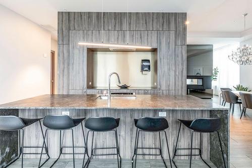 Patio - 802-5175 Av. De Courtrai, Montréal (Côte-Des-Neiges/Notre-Dame-De-Grâce), QC - Indoor Photo Showing Kitchen With Upgraded Kitchen