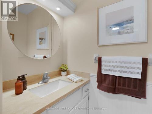 31 Sioux Court, London, ON - Indoor Photo Showing Bathroom