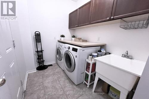 5429 Bestview Way, Mississauga, ON - Indoor Photo Showing Laundry Room