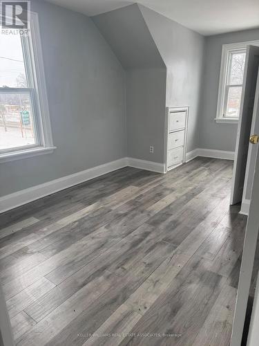 967 Barton Street, Hamilton, ON - Indoor Photo Showing Other Room