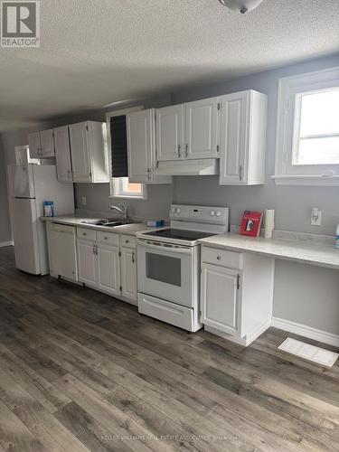 967 Barton Street, Hamilton, ON - Indoor Photo Showing Kitchen With Double Sink