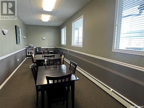 208 825 5Th Street Ne, Weyburn, SK - Indoor