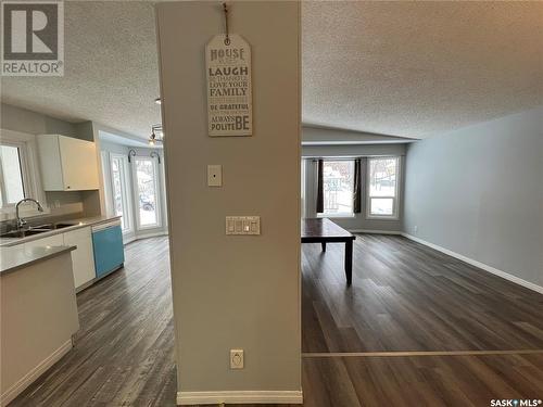 316 32Nd Street W, Saskatoon, SK - Indoor Photo Showing Kitchen With Double Sink