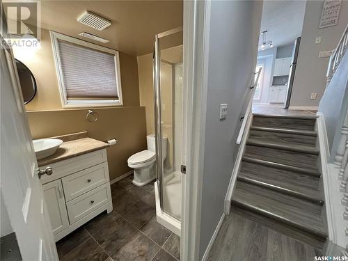 316 32Nd Street W, Saskatoon, SK - Indoor Photo Showing Bathroom