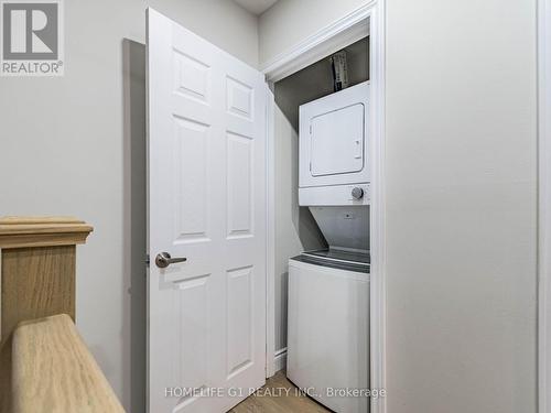 5510 Schueller Crescent, Burlington, ON - Indoor Photo Showing Laundry Room