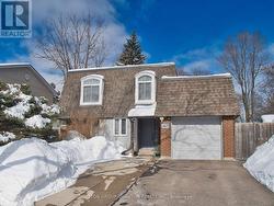 463 LOLITA GARDENS  Mississauga, ON L5A 2A8