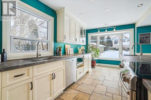 300 Shoreview Road, Burlington, ON - Indoor Photo Showing Kitchen With Double Sink