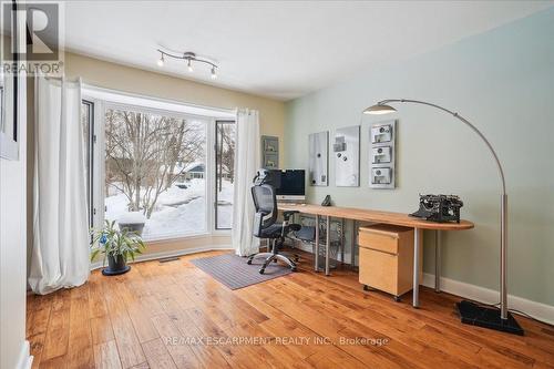 Main Floor Office - 300 Shoreview Road, Burlington, ON - Indoor Photo Showing Office