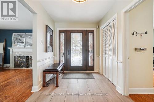 Large Foyer with Double Closet - 300 Shoreview Road, Burlington, ON - Indoor Photo Showing Other Room