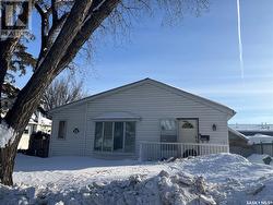 1830 B AVENUE N  Saskatoon, SK S7L 1H5