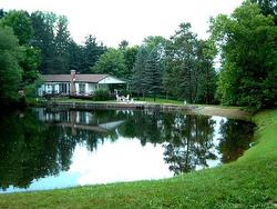 35 Rue Academy  Sutton, QC J0E 2K0