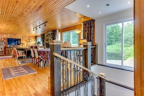 Overall view - 35 Rue Academy, Sutton, QC - Indoor Photo Showing Other Room