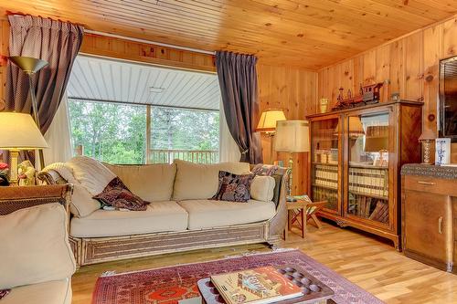 Living room - 35 Rue Academy, Sutton, QC - Indoor