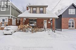 454 WOODMAN AVENUE  London, ON N5W 3Z9