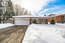 7132 CODLIN AVENUE  Mississauga, ON L4T 2M4