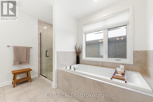 204 Avro Circle, Ottawa, ON - Indoor Photo Showing Bathroom