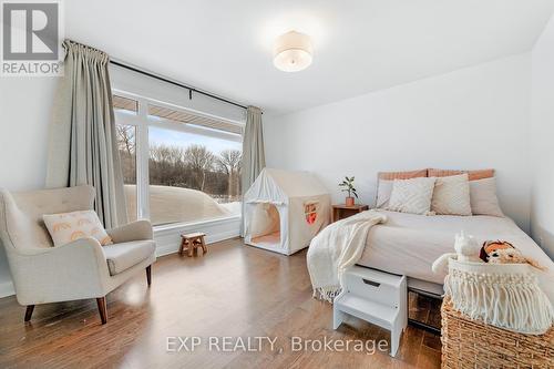 204 Avro Circle, Ottawa, ON - Indoor Photo Showing Bedroom