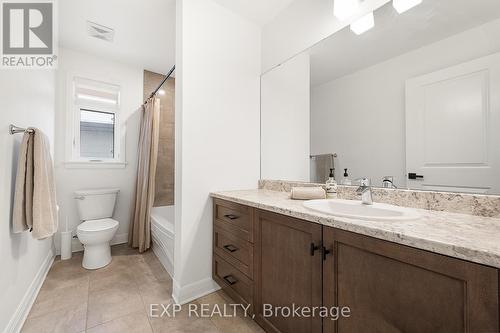 204 Avro Circle, Ottawa, ON - Indoor Photo Showing Bathroom