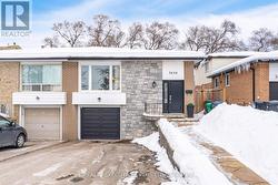 3638 ELLENGALE DRIVE  Mississauga, ON L5C 1Z7