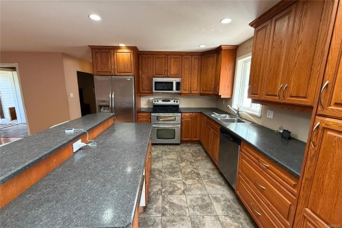 2450/2440 Whistler Rd West, Qualicum Beach, BC 