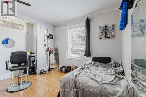 84 South Oval, Hamilton, ON - Indoor Photo Showing Bedroom