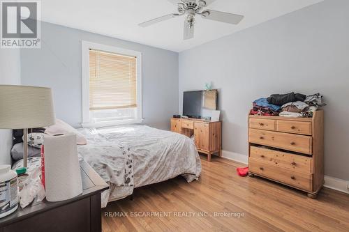 84 South Oval, Hamilton, ON - Indoor Photo Showing Bedroom