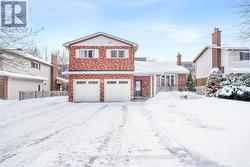 4754 DONOVAN COURT  Ottawa, ON K1J 8W1