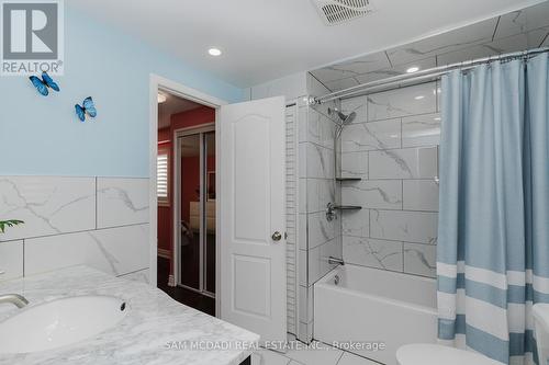 3328 Chokecherry Crescent, Mississauga, ON - Indoor Photo Showing Bathroom