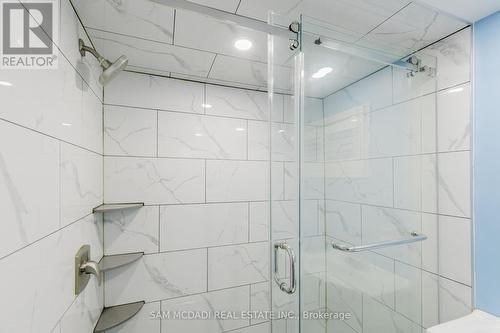 3328 Chokecherry Crescent, Mississauga, ON - Indoor Photo Showing Bathroom