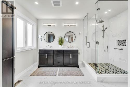 4397 Latimer Crescent, Burlington, ON - Indoor Photo Showing Bathroom