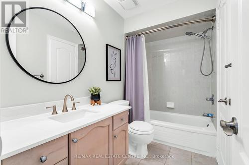 4397 Latimer Crescent, Burlington, ON - Indoor Photo Showing Bathroom