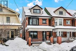 117 ROSSLYN AVENUE N  Hamilton, ON L8L 7P3