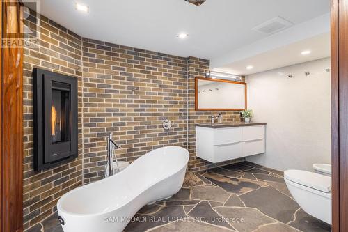 1691 Sunnycove Drive, Mississauga, ON - Indoor Photo Showing Bathroom