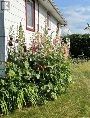 121 Bush Avenue, Canora, SK - Outdoor