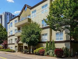 102 & 103-832 Fisgard St  Victoria, BC V8W 1S1