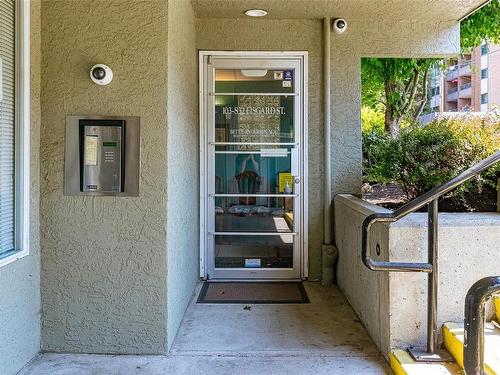 102 & 103-832 Fisgard St, Victoria, BC 